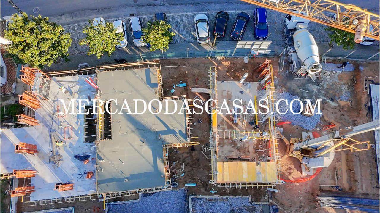 Moradias em Constru&ccedil;&atilde;o,...