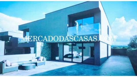 Moradias em Constru&ccedil;&atilde;o,...