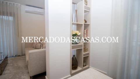 Apartamento T2, com bastante luz natural e...