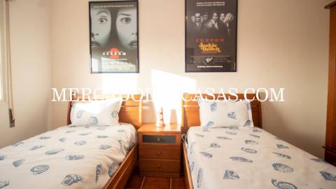 Apartamento T2 inserido em pequeno pr&eacute;dio...