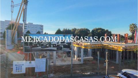 Moradias em Constru&ccedil;&atilde;o,...