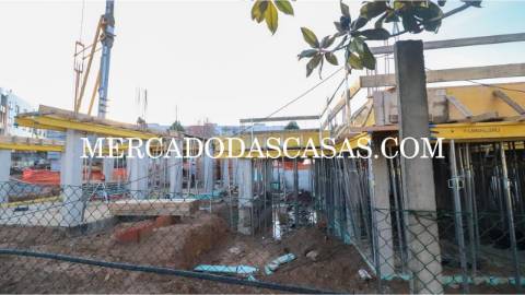 Moradias em Constru&ccedil;&atilde;o,...