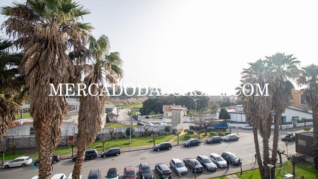 T3 Renovado c/ Garagem &ndash; Centro de Sta...