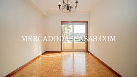 T3 Renovado c/ Garagem &ndash; Centro de Sta...
