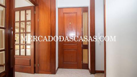 T3 Renovado c/ Garagem &ndash; Centro de Sta...