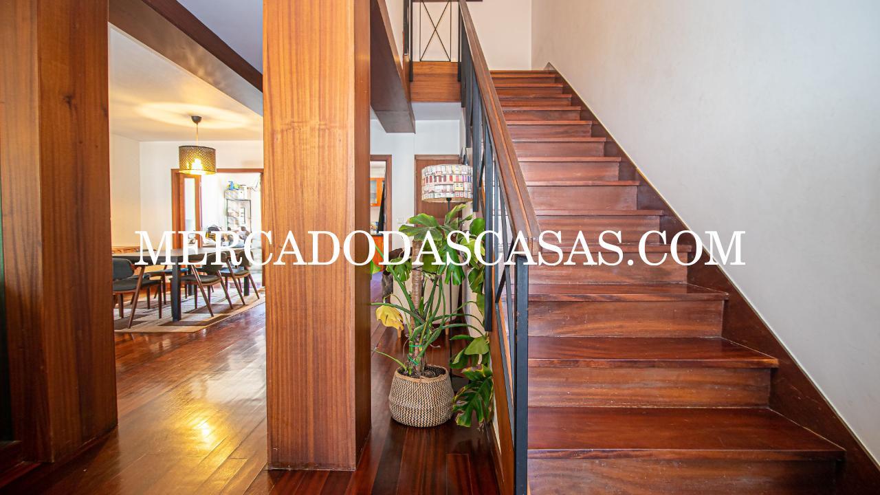 Moradia T3 Geminada em Nogueira da Regedoura com...