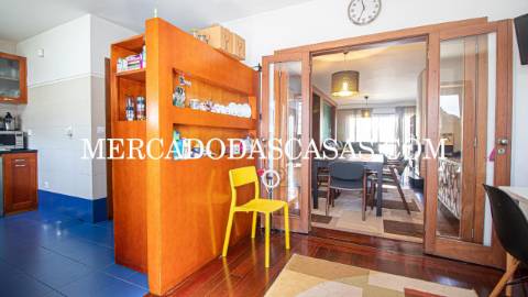 Moradia T3 Geminada em Nogueira da Regedoura com...