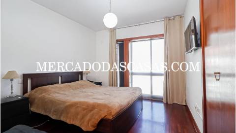 Moradia T3 Geminada em Nogueira da Regedoura com...