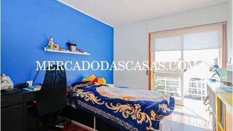 Moradia T3 Geminada em Nogueira da Regedoura com...