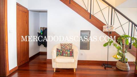 Moradia T3 Geminada em Nogueira da Regedoura com...