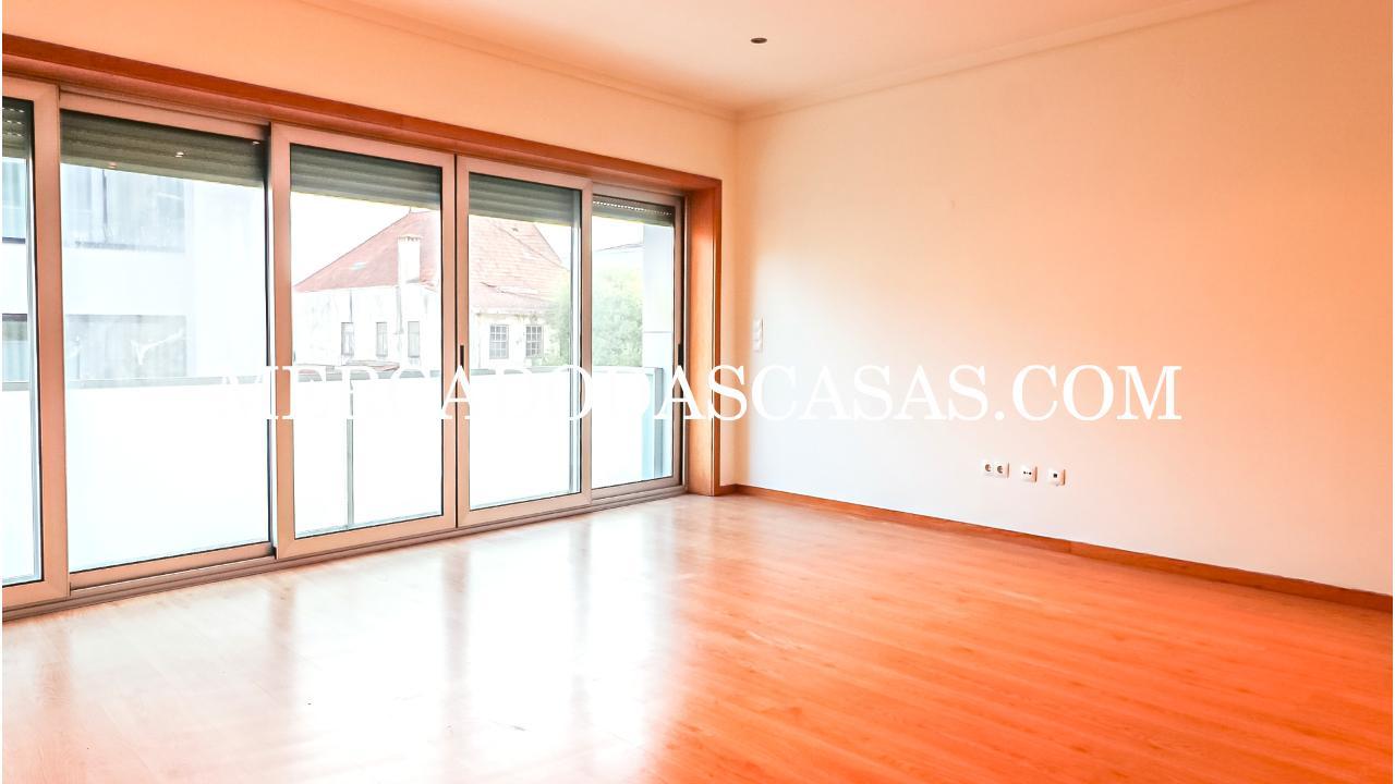 Destaques do Imóvel:
 
 Áreas: 
 Área bruta...