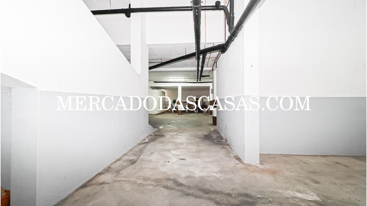 Destaques do Imóvel:
 
 Áreas: 
 Área bruta...