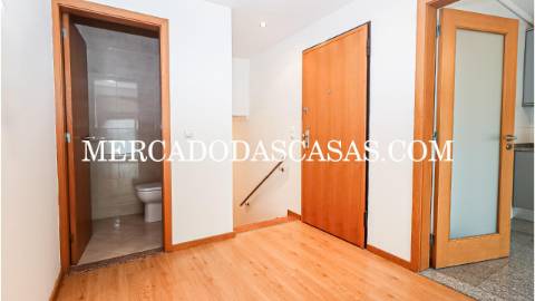 Destaques do Imóvel:
 
 Áreas: 
 Área bruta...