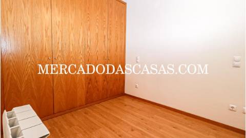 Destaques do Imóvel:
 
 Áreas: 
 Área bruta...