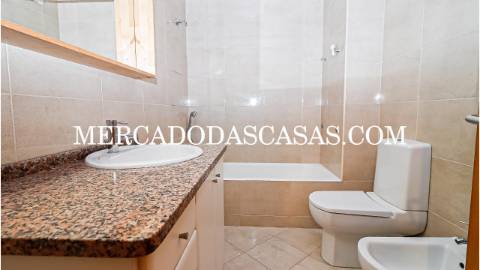 Destaques do Imóvel:
 
 Áreas: 
 Área bruta...