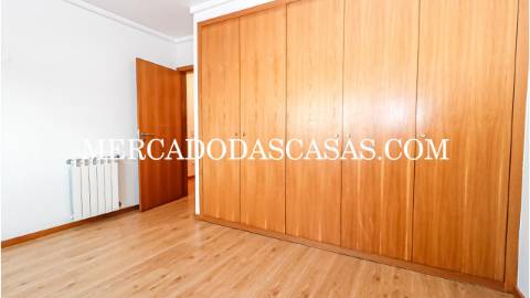 Destaques do Imóvel:
 
 Áreas: 
 Área bruta...