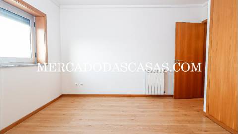 Destaques do Imóvel:
 
 Áreas: 
 Área bruta...