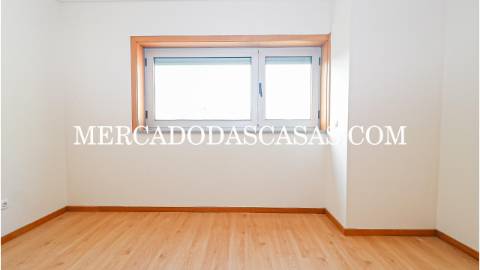 Destaques do Imóvel:
 
 Áreas: 
 Área bruta...