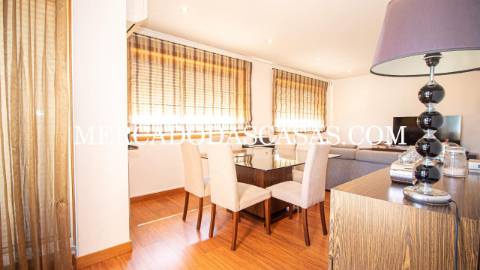 EXCLUSIVO 
 Apartamento T3 último andar, com...