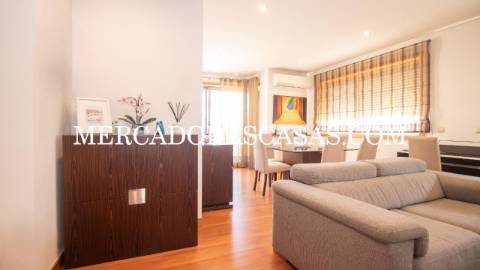 EXCLUSIVO 
 Apartamento T3 último andar, com...