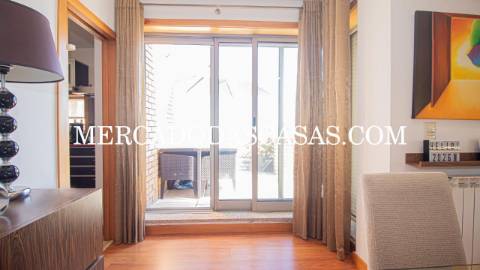 EXCLUSIVO 
 Apartamento T3 último andar, com...