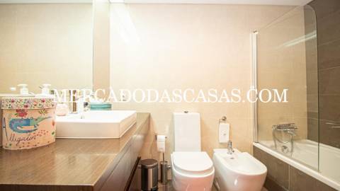 EXCLUSIVO 
 Apartamento T3 último andar, com...