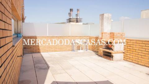 EXCLUSIVO 
 Apartamento T3 último andar, com...