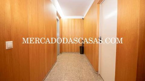 EXCLUSIVO 
 Apartamento T3 último andar, com...