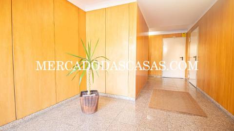 EXCLUSIVO 
 Apartamento T3 último andar, com...