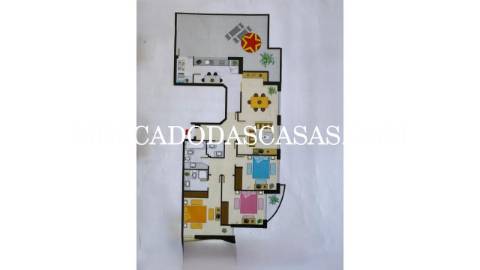 EXCLUSIVO 
 Apartamento T3 último andar, com...