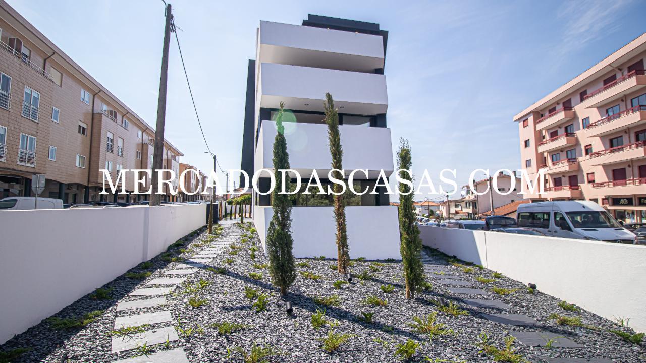 Apartamento T1, grandes áreas com amplo terraço...