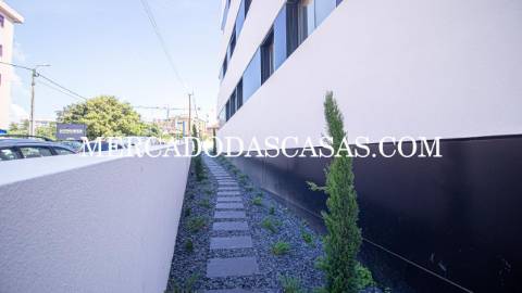 Apartamento T1, grandes áreas com amplo terraço...