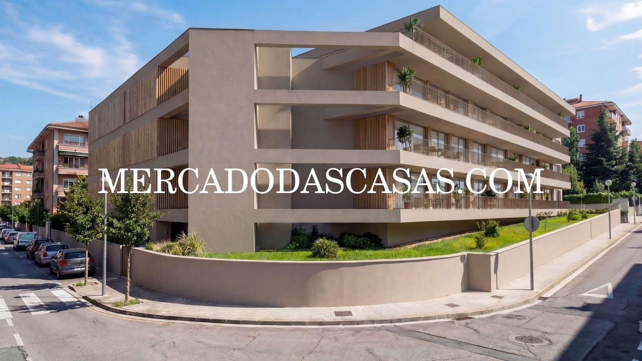 Apartamento T1, 1º Andar
 Condomínio fechado,...