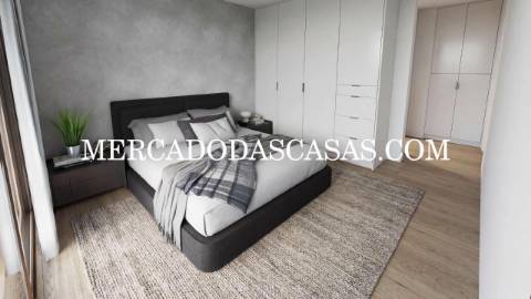 Apartamento T1, 1º Andar
 Condomínio fechado,...