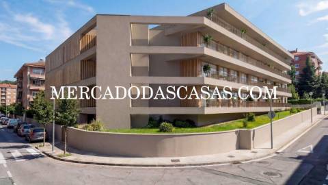 Apartamento T2, Poente (Piscina)
 Condomínio...