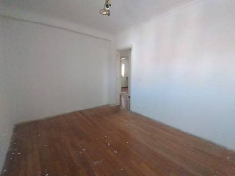 Moradia T5 em Remodelação em Albarraque