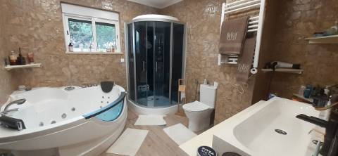 Quinta com moradia T3 e com piscina na Terrugem