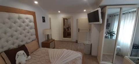 Quinta com moradia T3 e com piscina na Terrugem