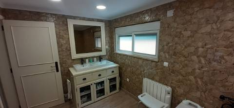 Quinta com moradia T3 e com piscina na Terrugem