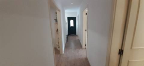 Quinta com moradia T3 e com piscina na Terrugem