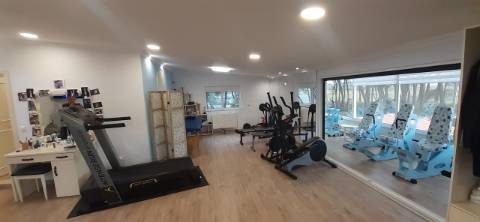 Quinta com moradia T3 e com piscina na Terrugem