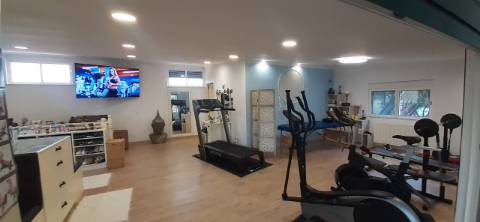 Quinta com moradia T3 e com piscina na Terrugem