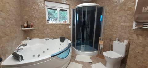Quinta com moradia T3 e com piscina na Terrugem