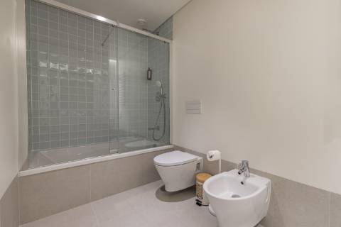 **Apartamento T3 Exclusivo à Venda no Empreendimento Bayline em Armação de Pêra**