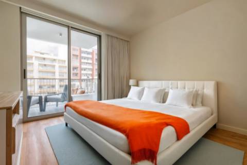 **Apartamento T3 Exclusivo à Venda no Empreendimento Bayline em Armação de Pêra**