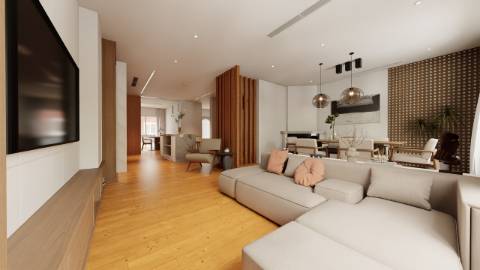 **Moradia T4+1 Totalmente Remodelada em Funchalinho**