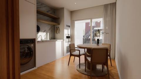 **Moradia T4+1 Totalmente Remodelada em Funchalinho**