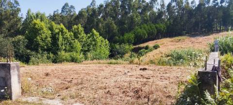 Terreno com viabilidade de construção local muito calmo