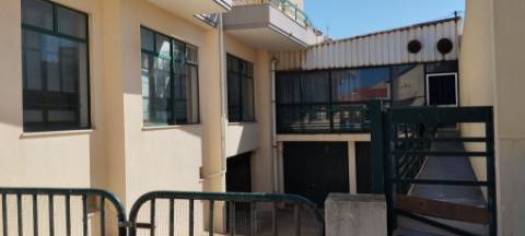 Café/Bar / Salão de jogos para venda em conjunto na praia.