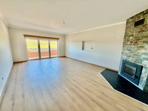 Moradia T3 com piscina e terreno - a 7 minutos de carro de Caldas da Rainha